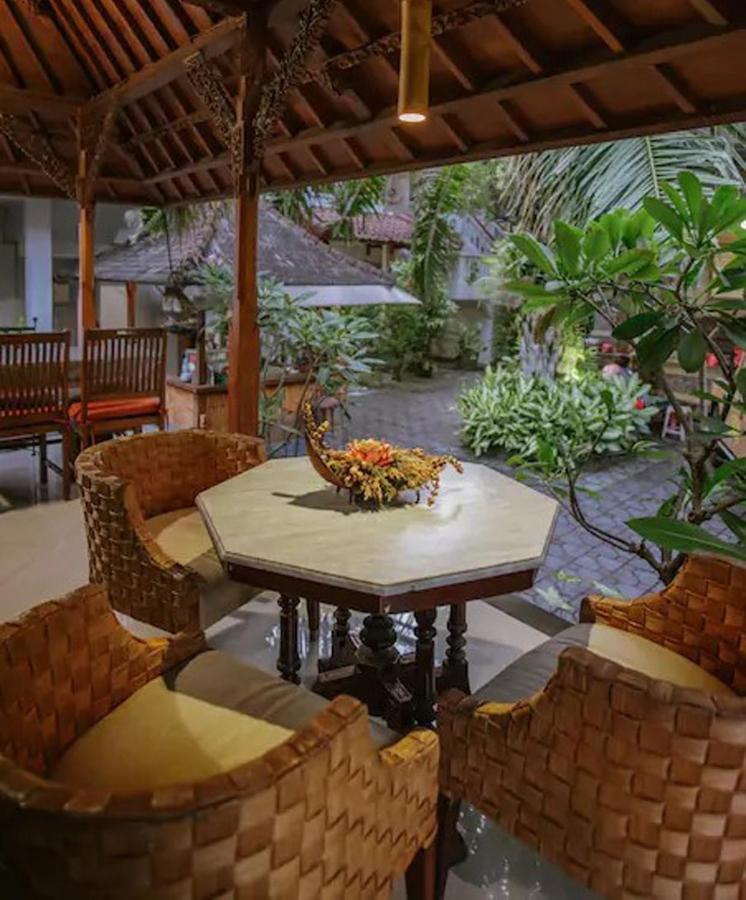 Nakula Familiar Guest house *